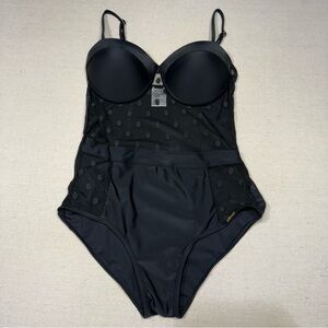 Stylish Swimwear - Elegant Black Women's Swimsuit - Size Medium